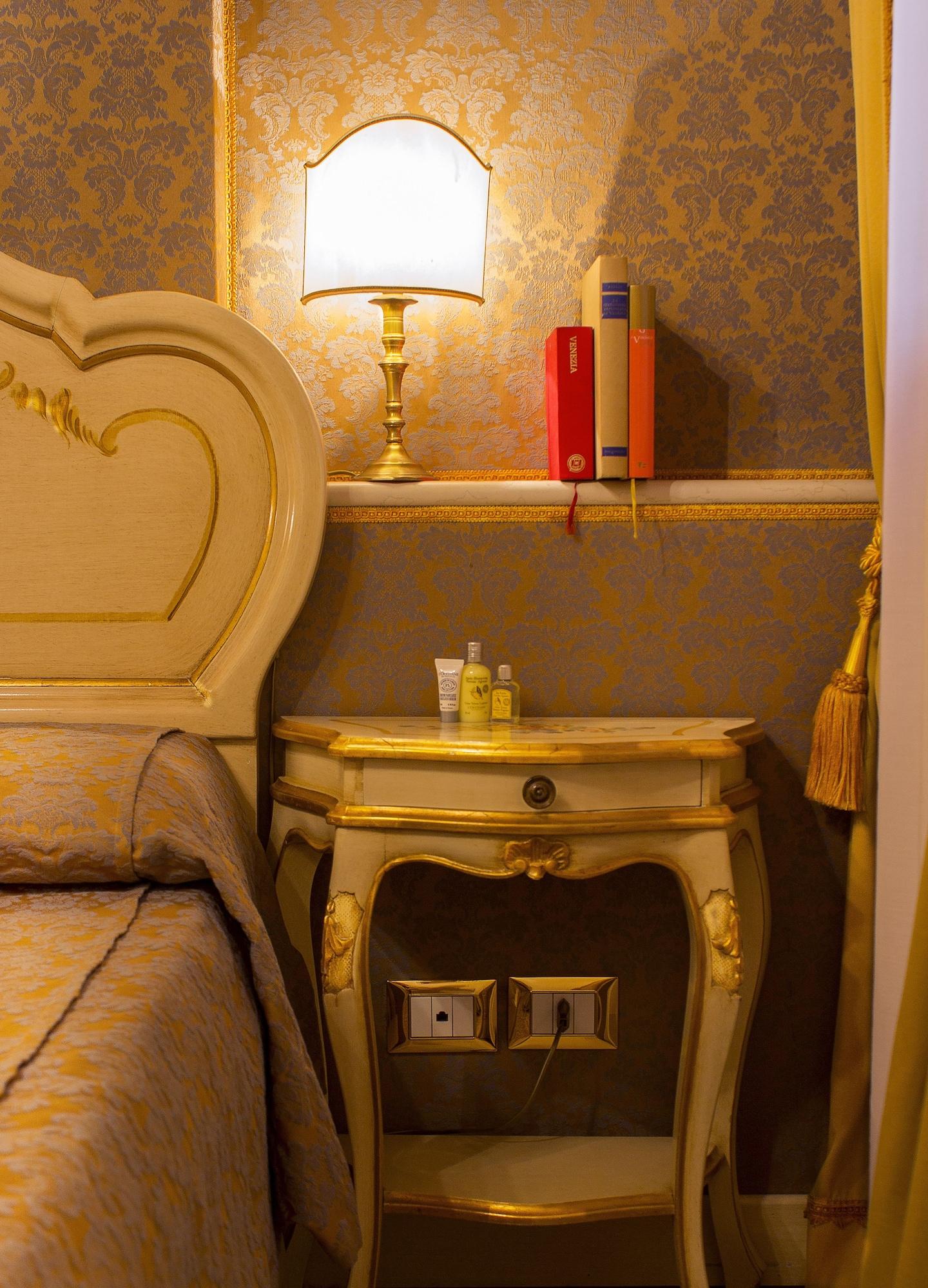 Apostoli Palace Bed and breakfast 3*