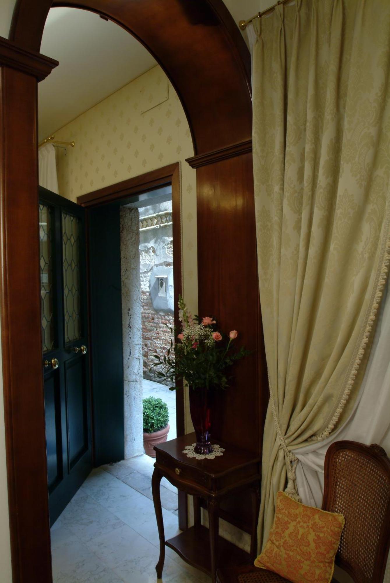 Apostoli Palace 3* Venecia