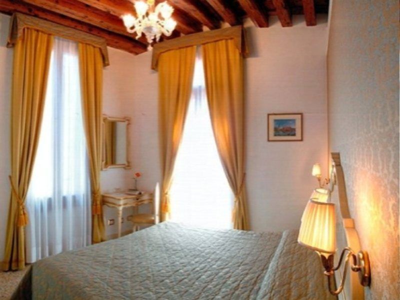 Apostoli Palace 3* Venecia