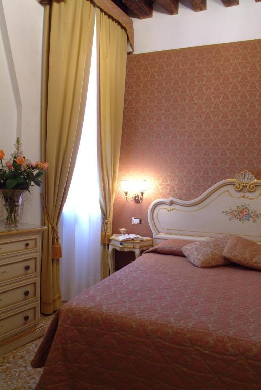 Apostoli Palace Bed and breakfast 3*